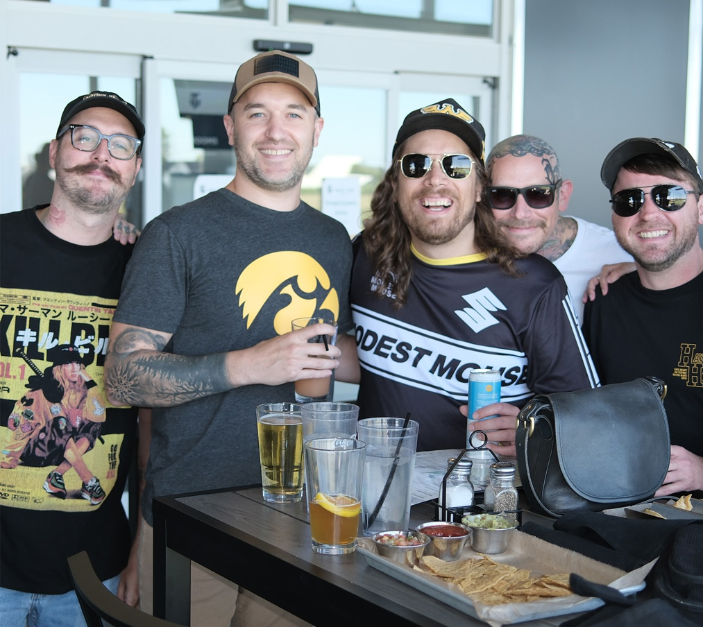 bachelor and bachelorette party golf outings in bettendorf