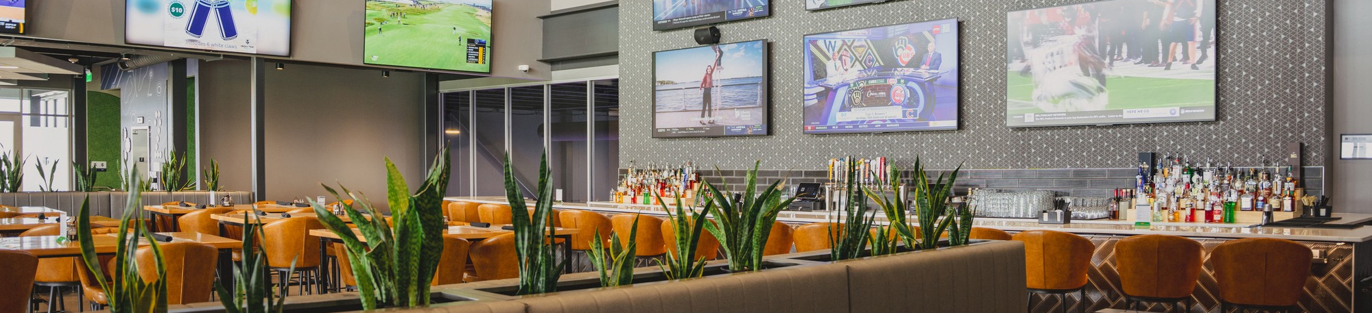 indoor golf bays & private venue in Iowa City